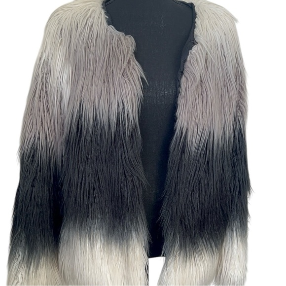 Faux fur coat - size M - Picture 7 of 12